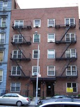 333 E 33rd St in New York, NY - Building Photo - Building Photo