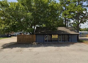 1010 1st St in Humble, TX - Building Photo - Building Photo