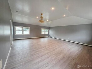 11 Post Blvd in Carteret, NJ - Building Photo - Building Photo