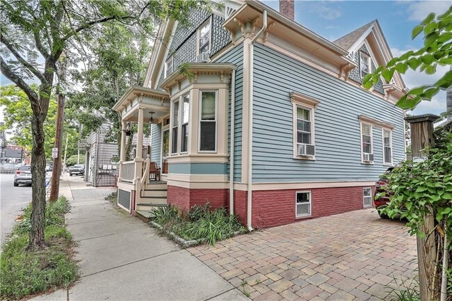 329 Ives St in Providence, RI - Building Photo - Building Photo