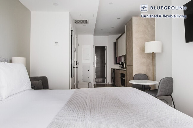 88 East End Ave in New York, NY - Building Photo - Building Photo