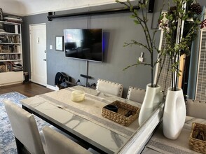 409 N Curson Ave, Unit 409 in Los Angeles, CA - Building Photo - Building Photo