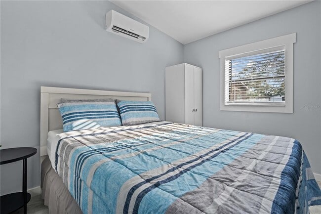 1904 E 97th Ave in Tampa, FL - Building Photo - Building Photo