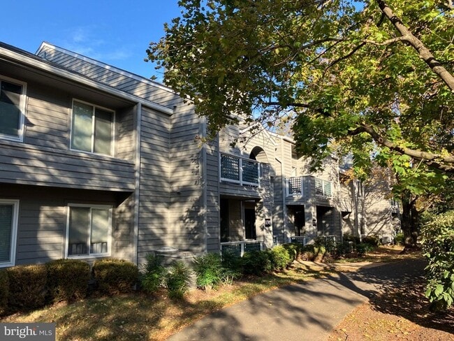 11741 Summerchase Cir, Unit A in Reston, VA - Building Photo - Building Photo
