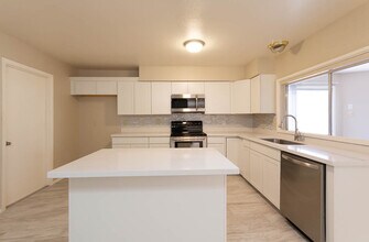8666 E Fillmore St in Scottsdale, AZ - Building Photo - Building Photo
