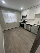 10457 Dearlove Rd, Unit 1B in Glenview, IL - Building Photo - Building Photo