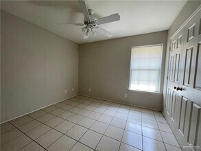 9 Dora Jeanne Dr in Mission, TX - Building Photo - Building Photo