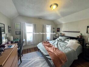 14 Dow St, Unit 2 in Somerville, MA - Building Photo - Building Photo