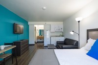 Envi Phoenix Suites in Phoenix, AZ - Foto de edificio - Building Photo