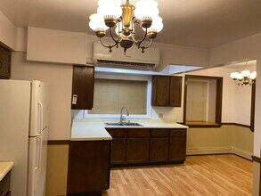 1425 Manville Rd, Unit 4 in Woonsocket, RI - Foto de edificio - Building Photo