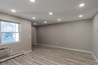 Westar Apartments in Vernon, CT - Building Photo - Interior Photo