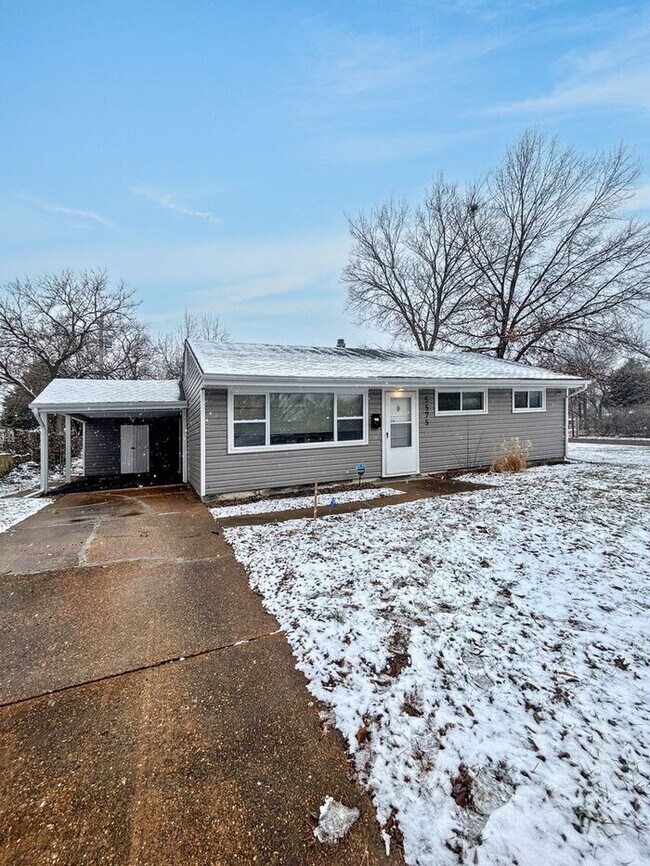 5575 Winchelsea Dr in St. Louis, MO - Building Photo - Building Photo
