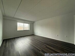 55 Hill Rd, Unit 500 in Belmont, MA - Foto de edificio - Building Photo