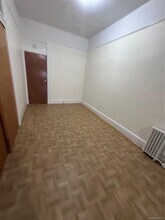 19-39 Gates Ave in Queens, NY - Building Photo - Building Photo