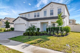 12239 Nouveau Ave in Spring Hill, FL - Building Photo - Building Photo