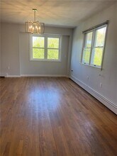 5 Boiling Spring Ave in Westerly, RI - Building Photo - Building Photo