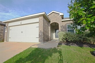 125 Presidential Path in Liberty Hill, TX - Building Photo - Building Photo