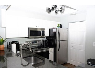 2810 Grande Pkwy in Palm Beach Gardens, FL - Building Photo - Building Photo