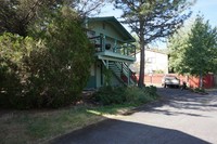 93-107 California St in Ashland, OR - Foto de edificio - Building Photo