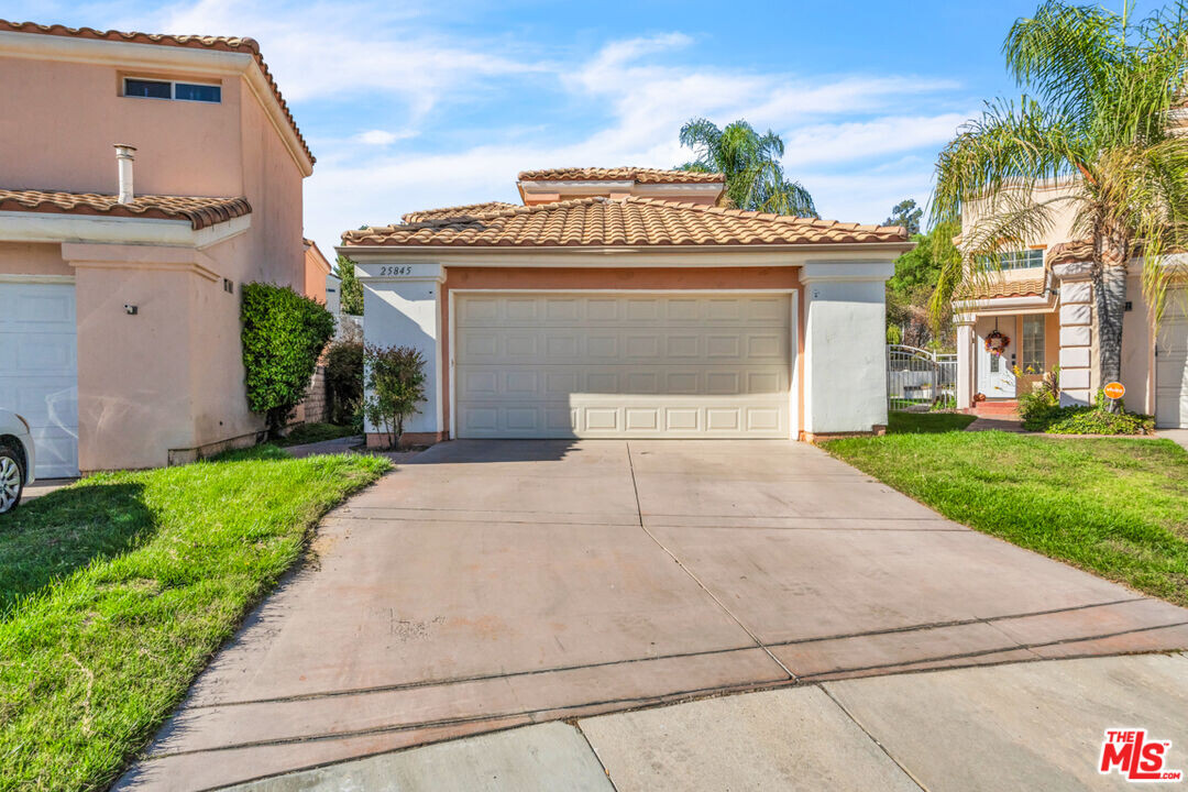 25845 Browning Pl in Stevenson Ranch, CA - Foto de edificio