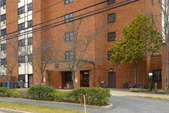 Parkway Tower in East Providence, RI - Building Photo - Building Photo