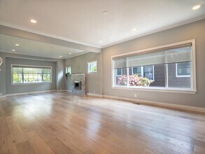 1435 Edgehill Dr in Burlingame, CA - Building Photo - Building Photo