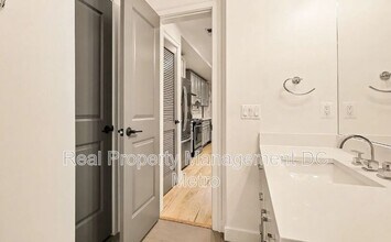 811 Upshur St NW in Washington, DC - Building Photo - Building Photo