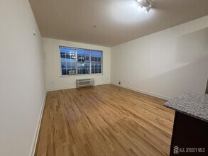 40 John F. Kennedy Blvd in Bayonne, NJ - Building Photo - Building Photo