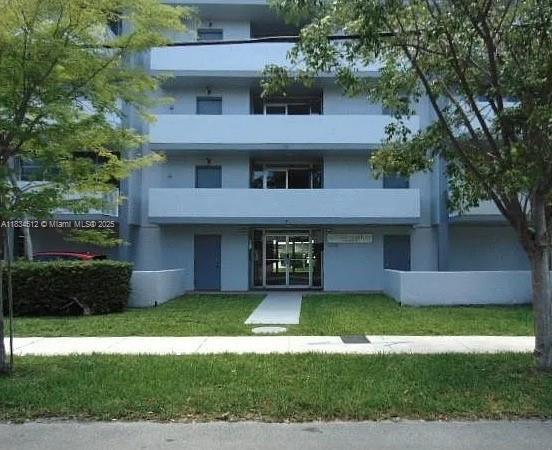 16518 NE 26th Ave in North Miami Beach, FL - Building Photo
