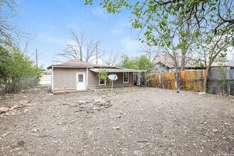 228 Yucca St in San Antonio, TX - Building Photo - Building Photo