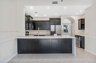 8334 NW 144th Terrace in Miami Lakes, FL - Building Photo - Building Photo