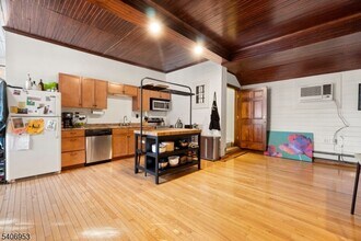 9 Prospect Terrace in Montclair, NJ - Building Photo - Building Photo