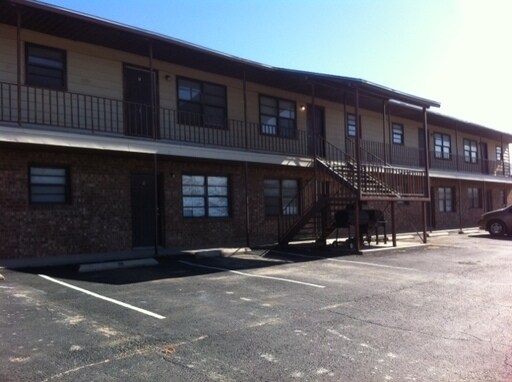 701 S Cherry St in Merkel, TX - Building Photo