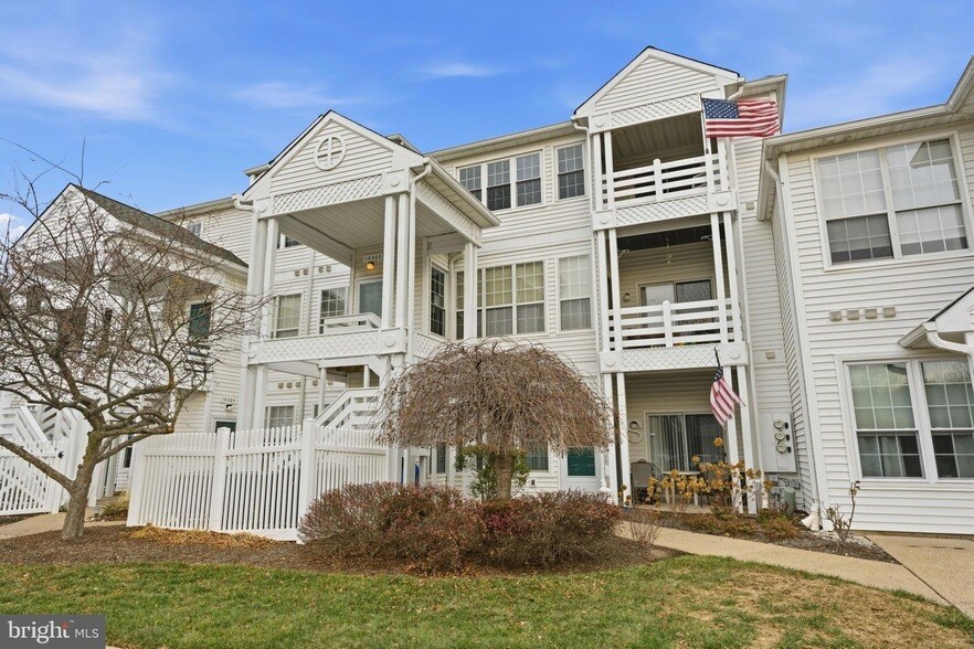 14303 Cornerstone Dr in Morrisville, PA - Foto de edificio