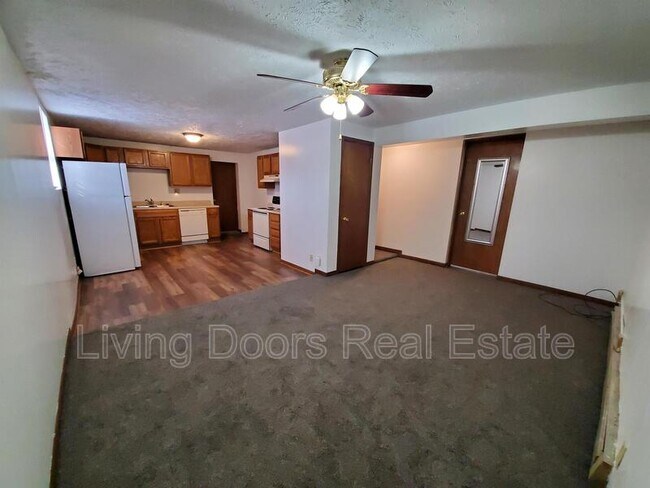 2601 N 58th St in Lincoln, NE - Foto de edificio - Building Photo