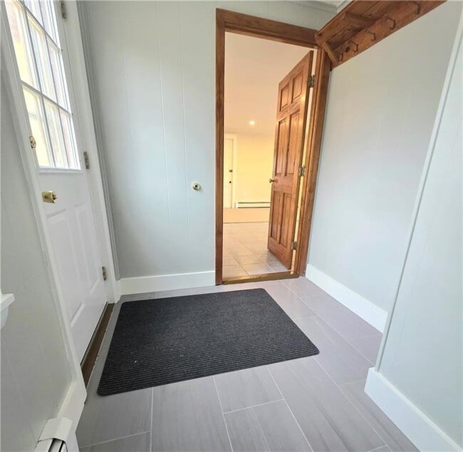 354 Old Boston Neck Rd in Narragansett, RI - Building Photo - Building Photo