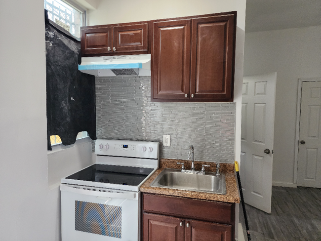 5900 Race St in Philadelphia, PA - Building Photo - Building Photo