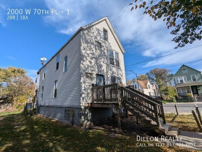 2000 W 70th Pl in Chicago, IL - Building Photo - Building Photo