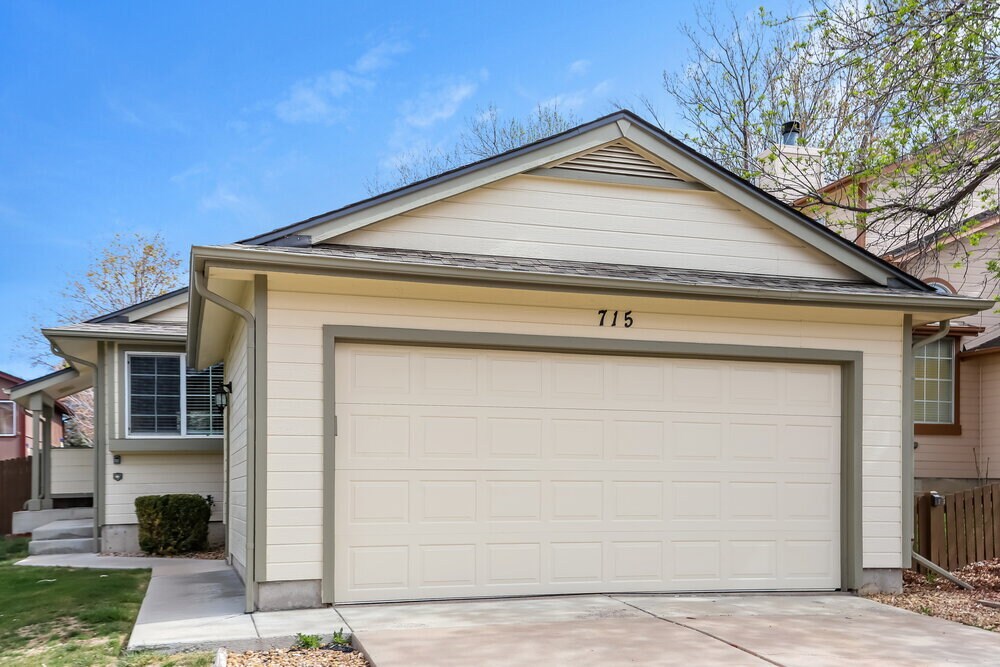 715 Stowe St in Littleton, CO - Building Photo