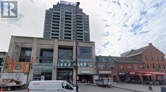90 George St in Ottawa, ON - Building Photo