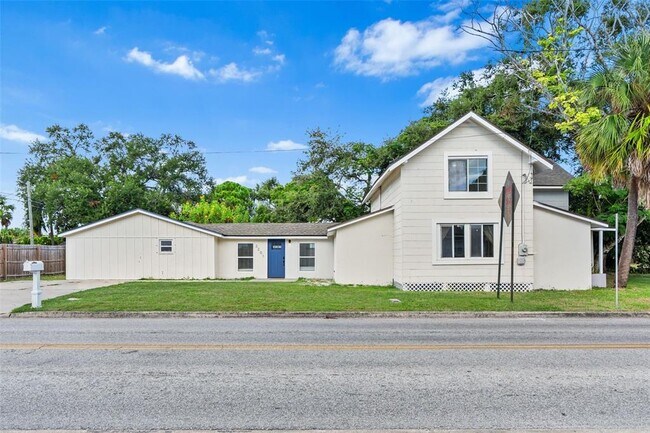 2201 50th Ave N in St. Petersburg, FL - Building Photo - Building Photo