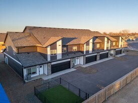 The Berg in Harrisburg, SD - Building Photo