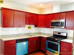 49 Beech Glen St in Boston, MA - Foto de edificio - Building Photo