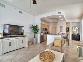 3921 Kens Way in Bonita Springs, FL - Foto de edificio - Building Photo