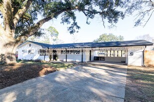 5703 Navaho Trail in Alexandria, LA - Building Photo