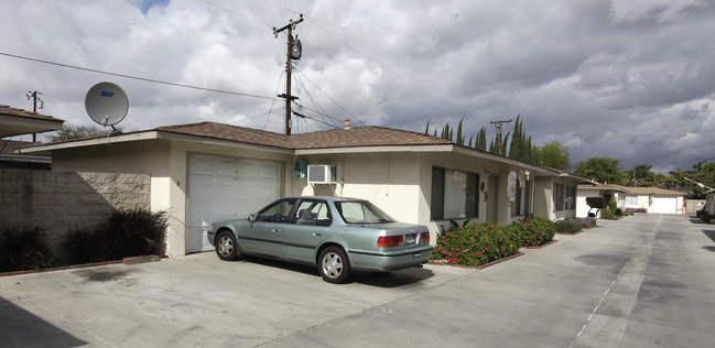 1949-1969 Houston Ave in Fullerton, CA - Building Photo - Building Photo