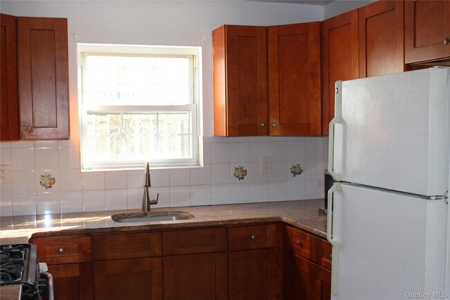 55 Wyona St in Brooklyn, NY - Building Photo - Building Photo