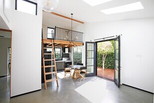 6345 Babcock Ave in North Hollywood, CA - Building Photo