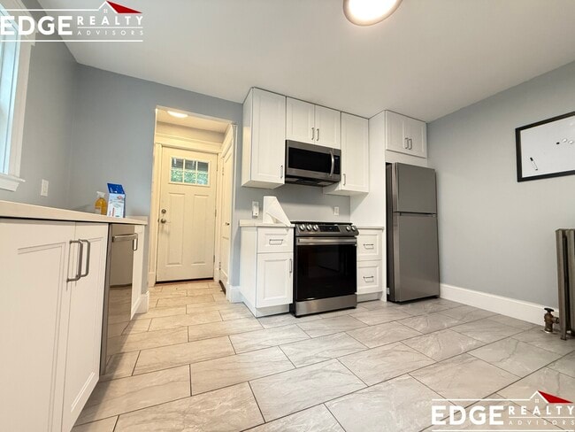 9 Brooksdale Rd, Unit 1 in Boston, MA - Building Photo - Building Photo