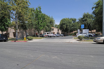 Village Meadows in Hemet, CA - Building Photo - Building Photo